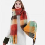 New European and American autumn and winter like cashmere scarf women's wool tassel knitted plaid shawl - Image 2
